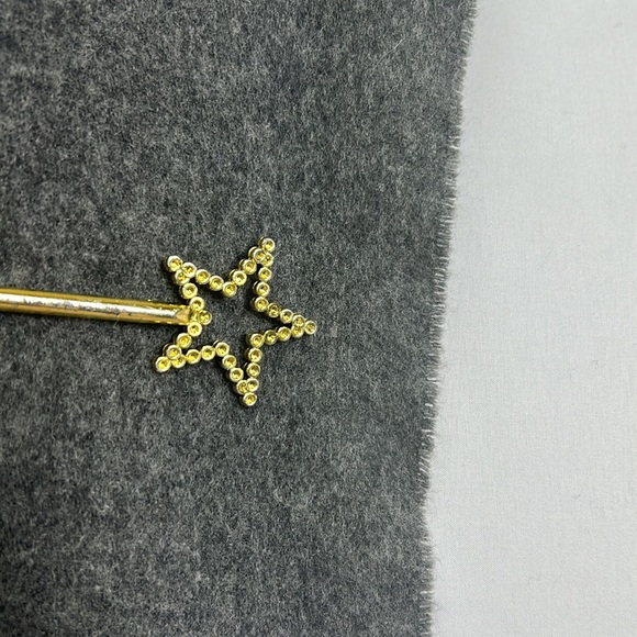 Lacoste Italy wool cashmere blend fringe logo scarf - 2 SMALL HOLES - Picture 3 of 8